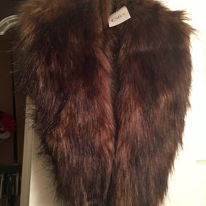 Fake fur collar NWT